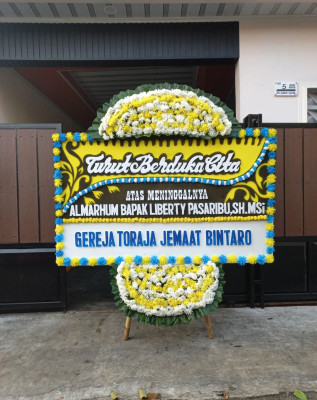 Papan Bunga Duka di Mangga Dua Utara